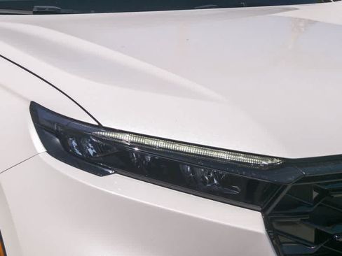 Used 2025 Honda CR-V Sport image 4