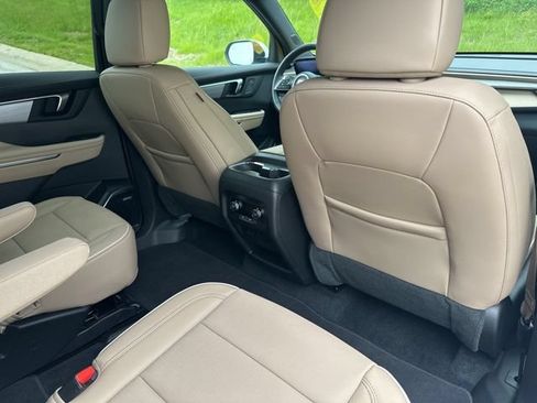 Used 2026 Buick Enclave Preferred AWD/4WD image 47