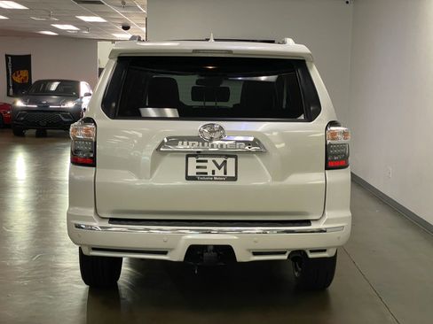 Used 2020 Toyota 4Runner Limited AWD/4WD image 9