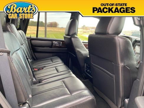 Used 2017 Lincoln Navigator Reserve image 12