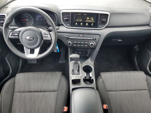 Certified 2022 Kia Sportage LX image 9