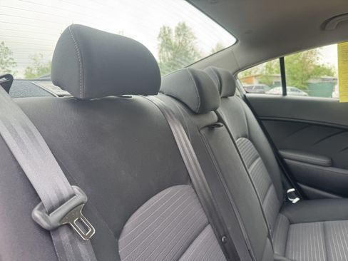 Used 2017 Kia Forte LX w/ LX Popular Package image 18