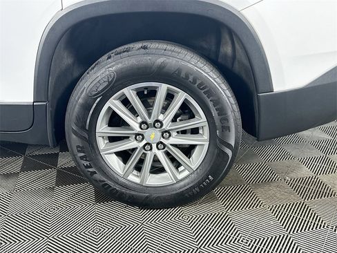 Used 2022 Chevrolet Traverse LT w/ LPO, Floor Liner Package image 34