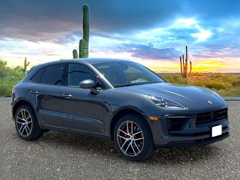 Used 2023 Porsche Macan S AWD/4WD image 7