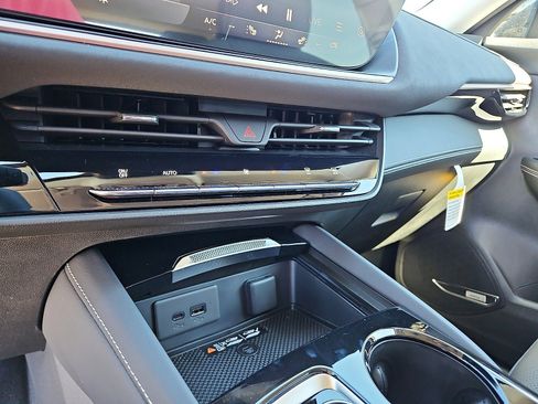 New 2026 Buick Envision Sport Touring AWD/4WD image 17
