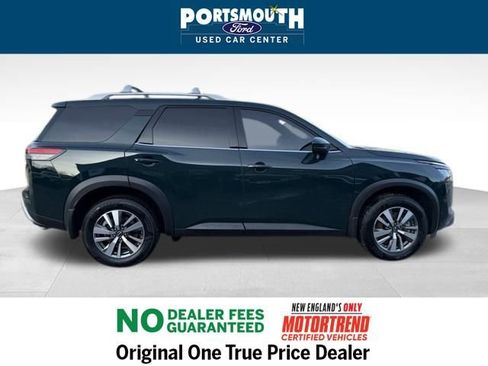 Used 2025 Nissan Pathfinder SL image 6
