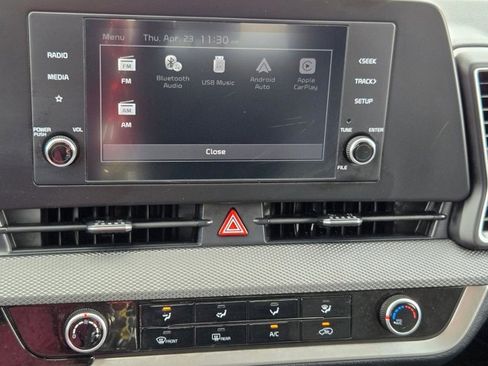 Used 2025 Kia Sportage LX FWD image 14