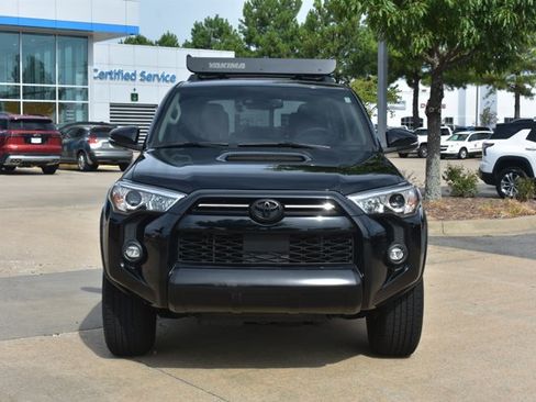 Used 2021 Toyota 4Runner Venture w/ Moonroof Package AWD/4WD image 2