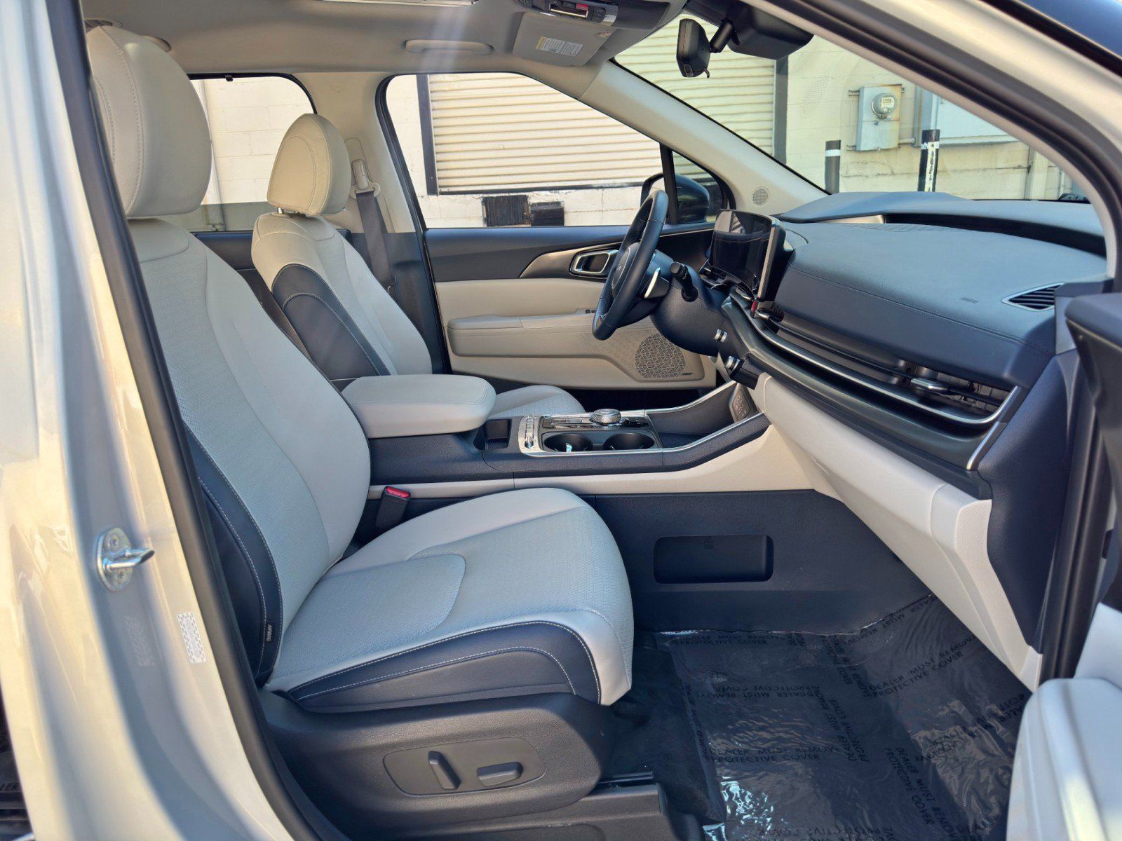Used 2025 Kia Carnival SX Prestige FWD image 16