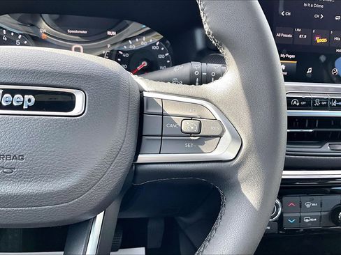 New 2026 Jeep Compass Latitude AWD/4WD image 17