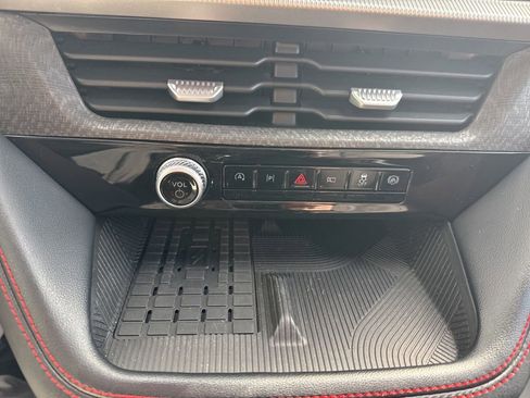 Certified 2025 Ford Explorer Platinum w/ Ultimate Package image 17