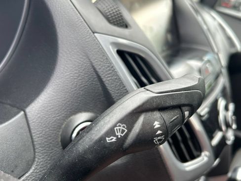 Used 2013 Ford Focus Titanium w/ Titanium Handling Pkg FWD image 24