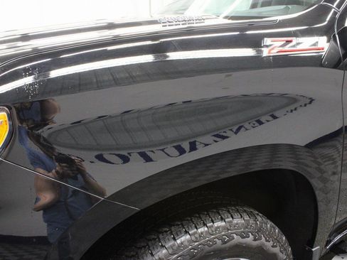 Used 2025 Chevrolet Silverado 1500 RST image 38