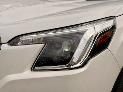 Used 2023 Subaru Forester Premium AWD/4WD image 11