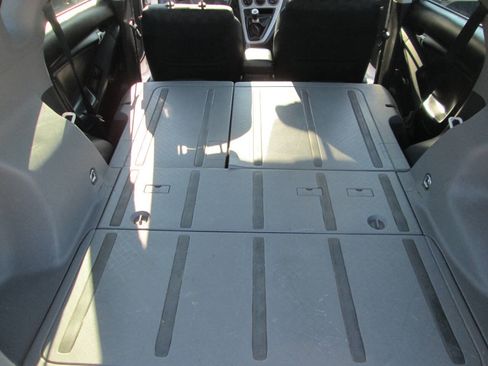 Used 2009 Pontiac Vibe image 25