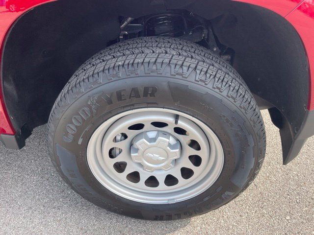 Used 2024 Chevrolet Colorado W/T w/ WT Convenience Package II RWD image 25