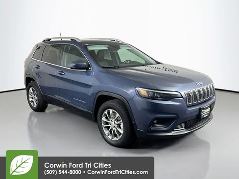 Used 2021 Jeep Cherokee Latitude Lux w/ Comfort/Convenience Group AWD/4WD image 1
