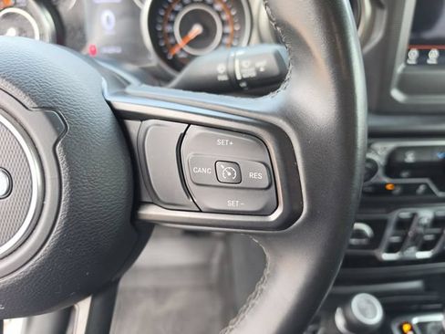 Used 2022 Jeep Gladiator Sport AWD/4WD image 32