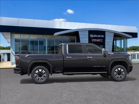 New 2026 GMC Sierra 2500 Denali w/ Denali Reserve Package image 5