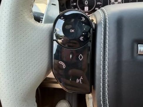 Used 2018 Land Rover Range Rover Sport SVR AWD/4WD image 20
