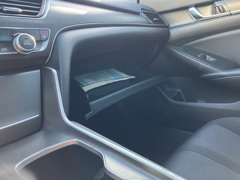 Used 2018 Honda Accord EX image 23