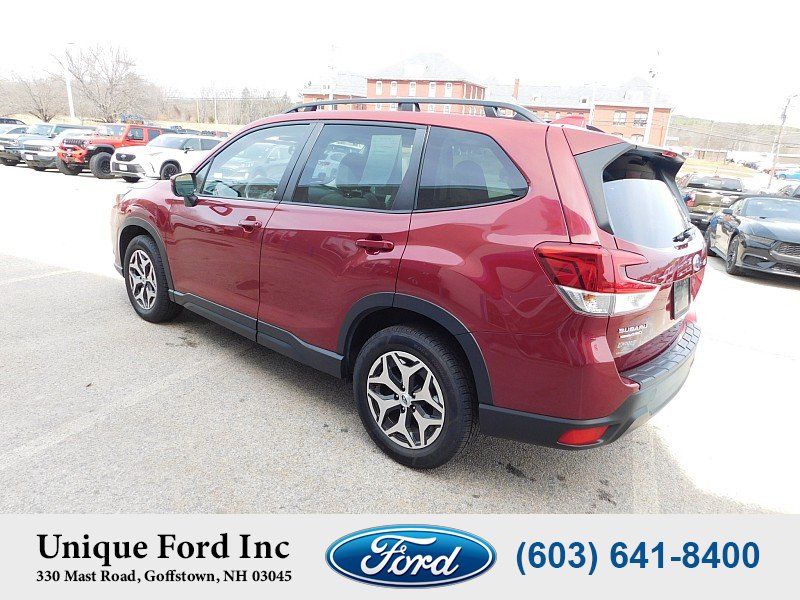 Used 2023 Subaru Forester Premium AWD/4WD image 6