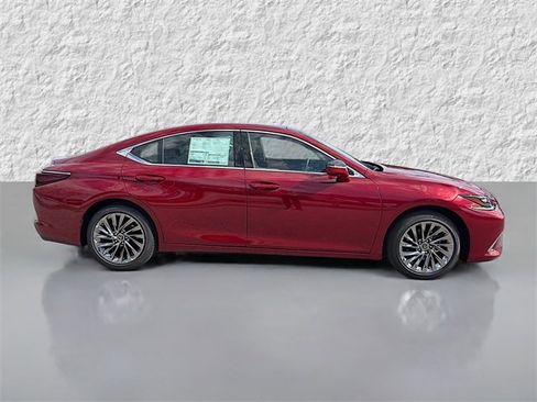 New 2025 Lexus ES 350 Ultra Luxury image 2