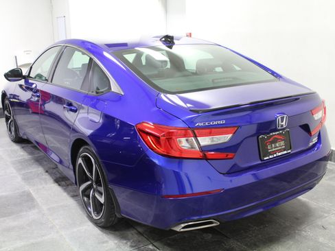 Used 2022 Honda Accord Sport image 4