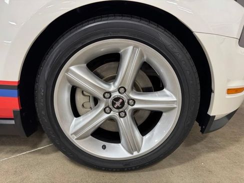 Used 2012 Ford Mustang GT Premium RWD image 42