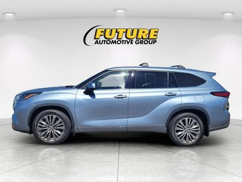 Used 2021 Toyota Highlander Platinum AWD/4WD image 6