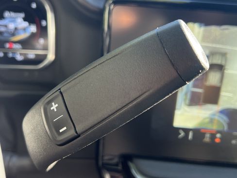 Used 2025 GMC Sierra 2500 AT4X image 26