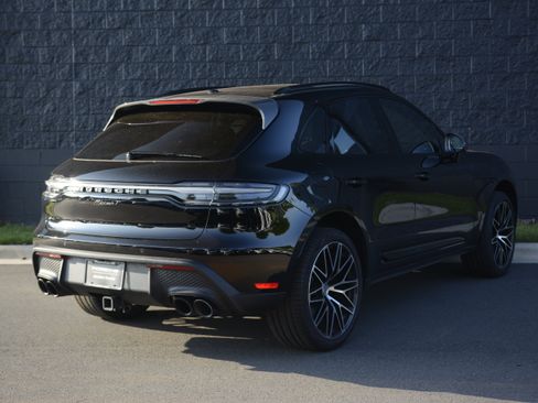 Certified 2026 Porsche Macan Turbo AWD/4WD image 7