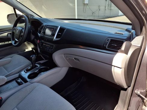 Used 2018 Honda Pilot LX image 22