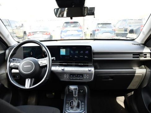 Used 2024 Hyundai Kona SEL image 16