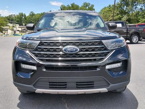 Certified 2023 Ford Explorer XLT w/ Equipment Group 202A RWD image 9