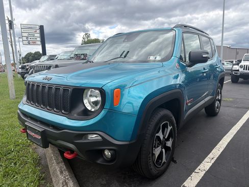 Used 2021 Jeep Renegade Trailhawk w/ Sun & Sound Group AWD/4WD image 3