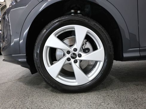 Certified 2025 Audi Q5 Premium Plus w/ Premium Plus AWD/4WD image 5