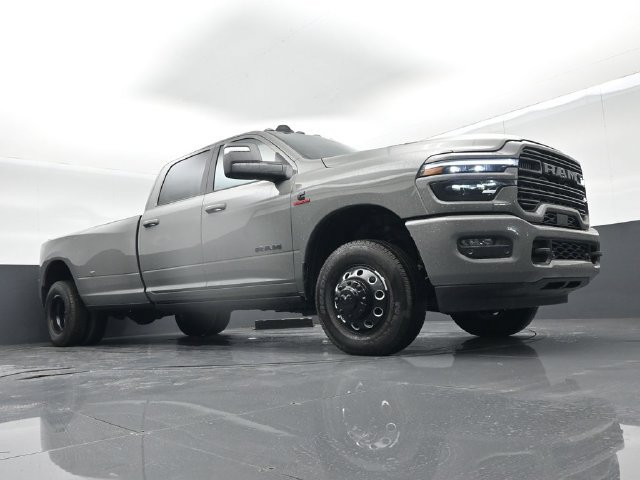 New 2026 RAM 3500 Laramie AWD/4WD image 47