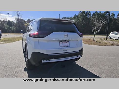 Used 2023 Nissan Rogue SV image 28