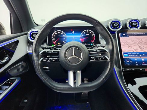 Used 2023 Mercedes-Benz GLC 300 4MATIC image 23