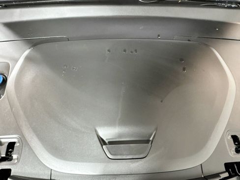 Used 2023 Volvo XC40 Recharge Plus image 29