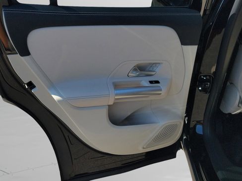 Certified 2023 Mercedes-Benz GLA 250 image 7