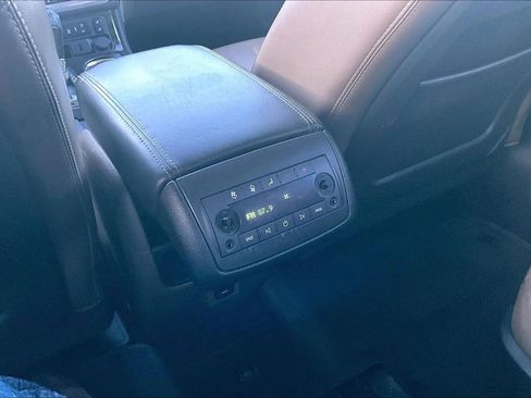 Used 2015 GMC Acadia SLT FWD image 15