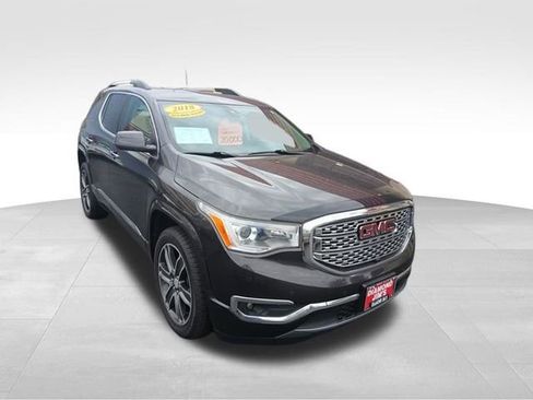 Used 2018 GMC Acadia Denali w/ Technology Package image 3