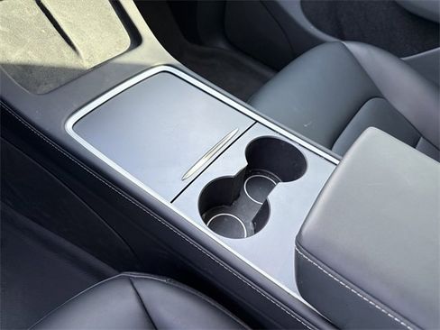 Used 2023 Tesla Model Y Long Range image 9