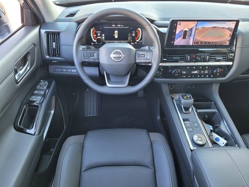 New 2026 Nissan Pathfinder SL image 8