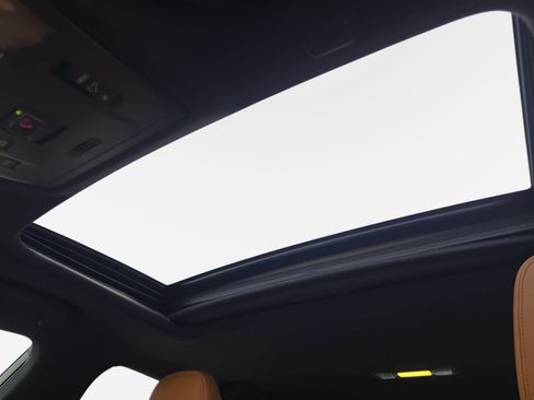 Used 2024 Lexus IS 300 w/ Comfort Package RWD image 28