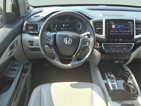 Used 2018 Honda Pilot Elite image 6