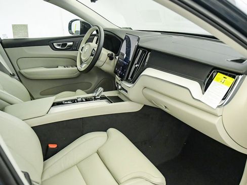 New 2026 Volvo XC60 B5 Ultra w/ Protection Package Premier AWD/4WD image 16