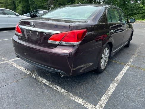 Used 2011 Toyota Avalon Limited FWD image 4